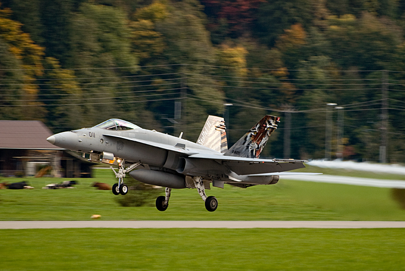 092_Meiringen_FA-18C Hornet.jpg
